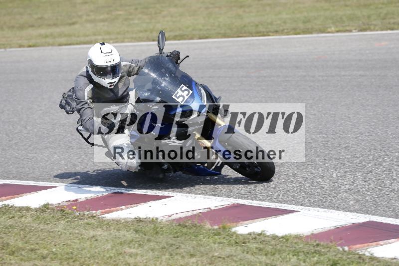 /Archiv-2025/49 26.08.2025 Cornu Master School ADR/gruen-vert/55